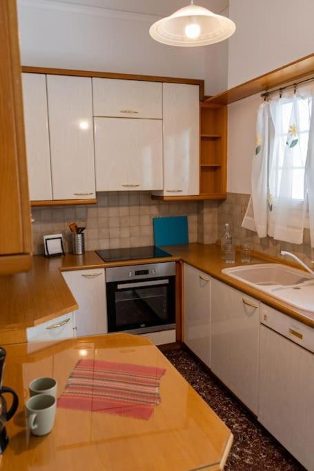 Saffron Apartment In Central Athén Kültér fotó